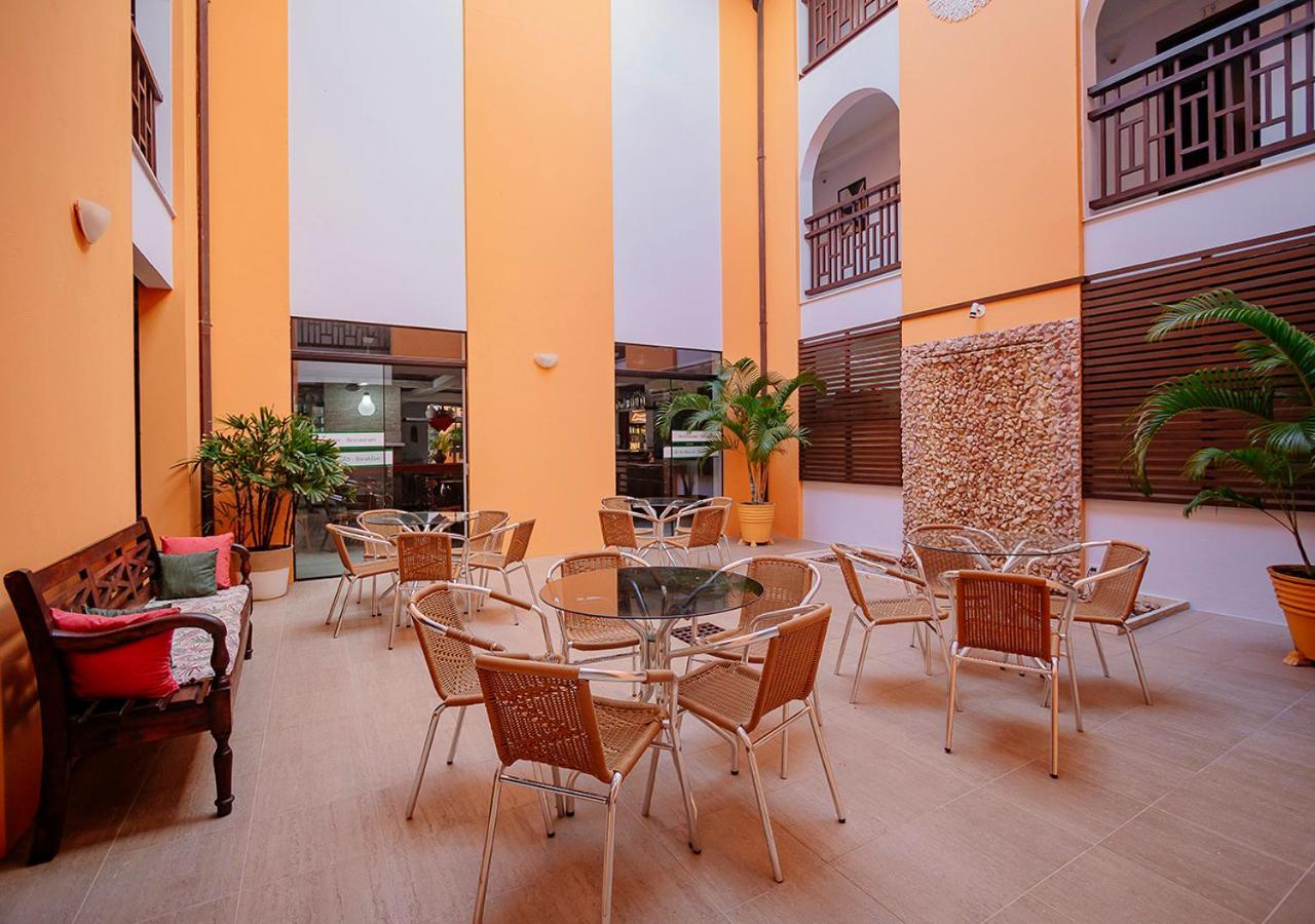 Hotel Eco Atlantico Praia do Forte Buitenkant foto